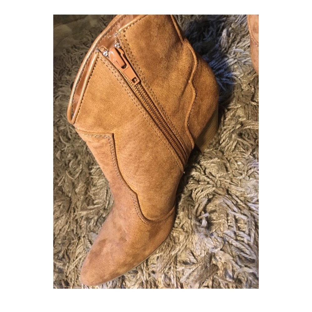 Brown Ankle Boots!